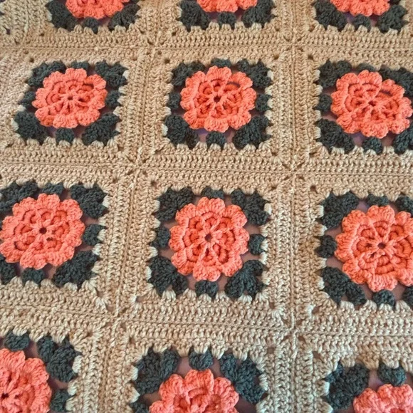 Handmade Crocheted Floral Granny Square Throw - Coral & Tan - Picture 10 of 13
